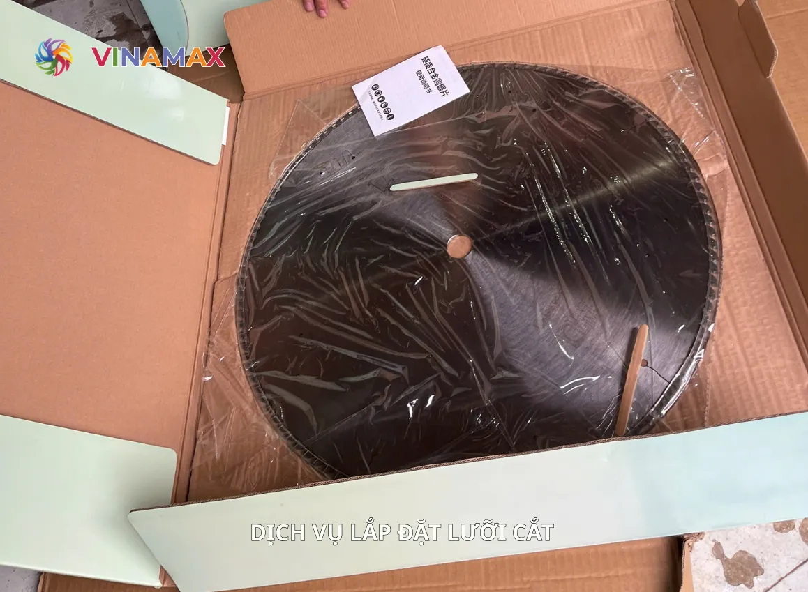 Lắp đặt lưỡi cắt